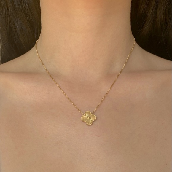 Gold Four Petal Necklace - Picture 1 of 5